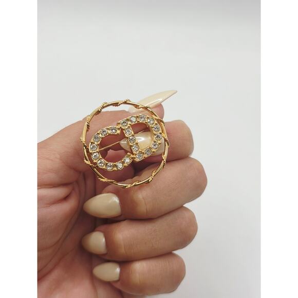 Christian Dior Gold-tone Crystal CD Logo Round Brooch - Picture 5 of 10